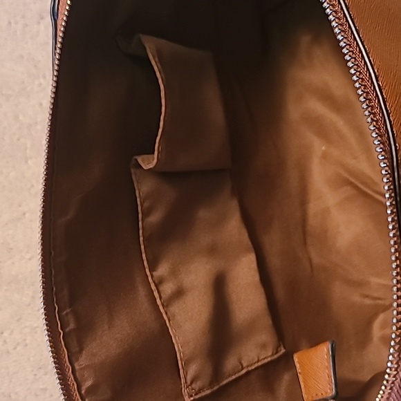 Neutral Colorblock Purse - Picture 4 of 6